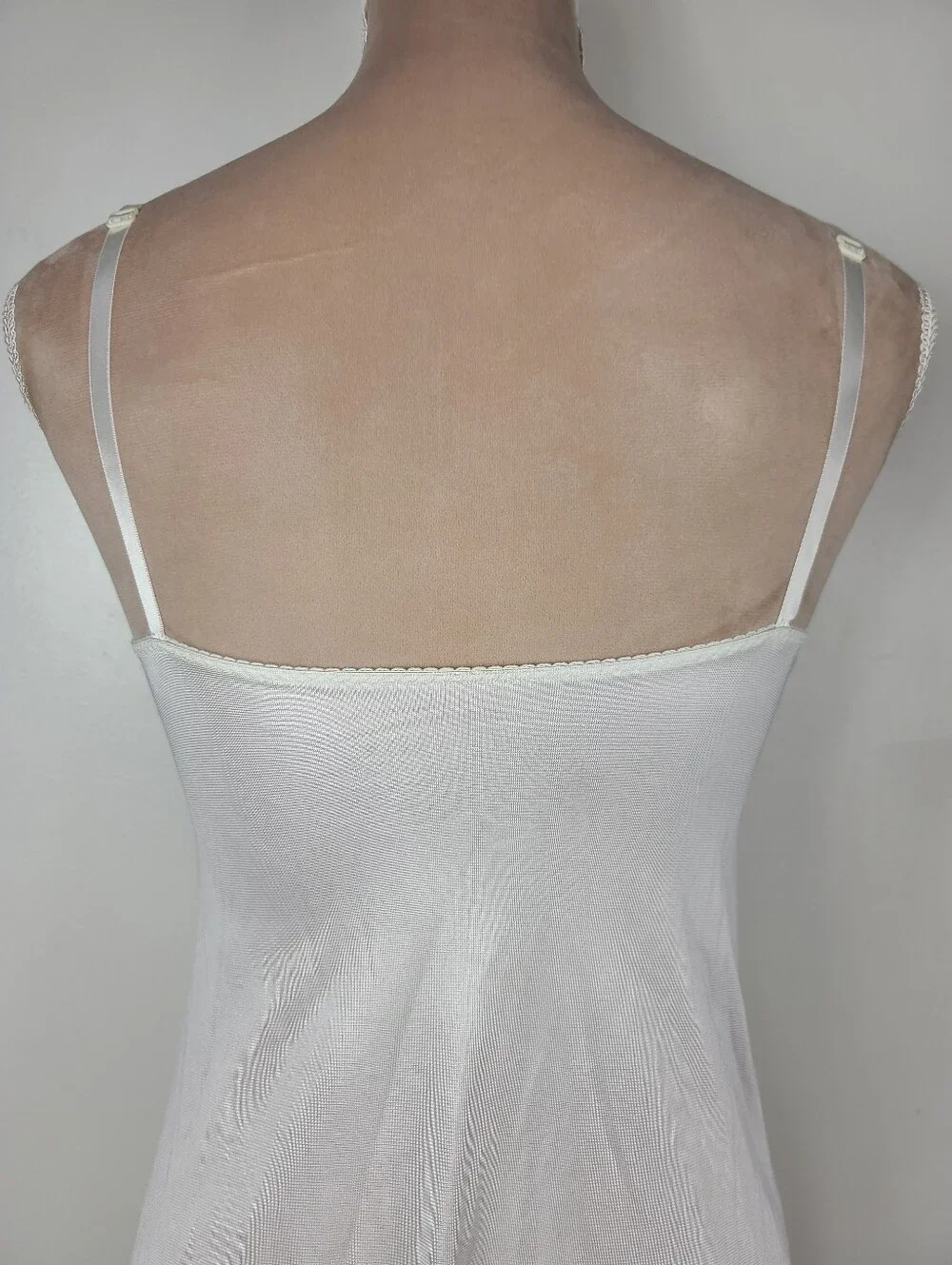 Vintage ILGWU Ivory White Nylon Lace Trim Midi Full Slip Retro Lingerie 32 - Picture 8 of 16